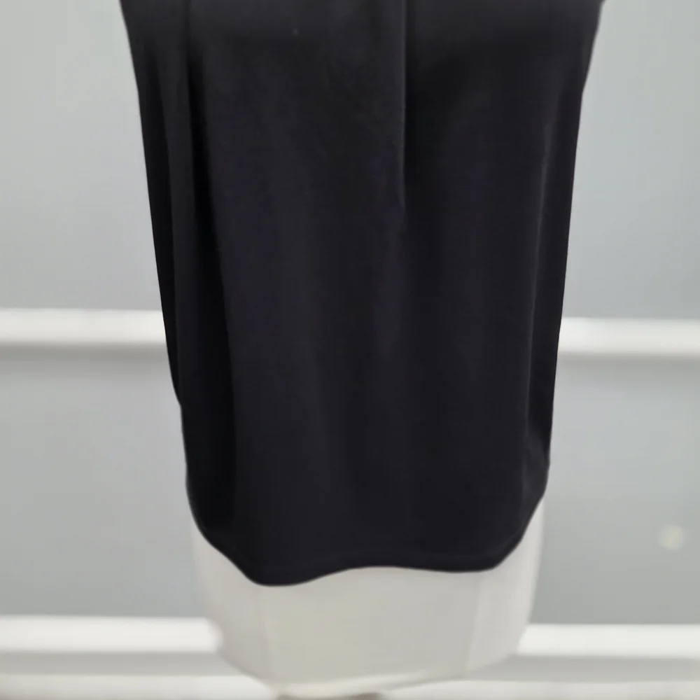 Banana Republic Black Sleeveless Blouse - Picture 3 of 8